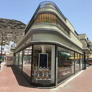 Edificio Playa , Puerto De Mogan Spanje